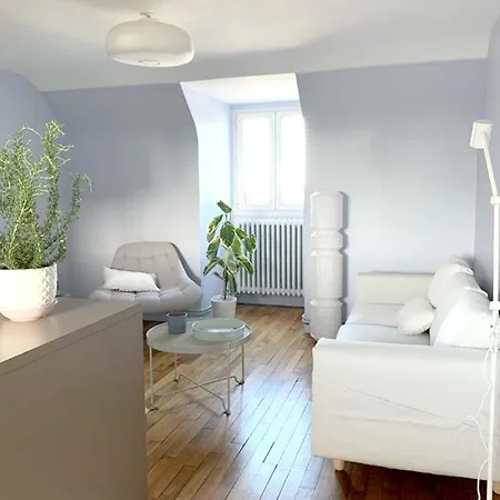 With 2 Bedrooms In With Wifi *
