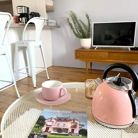 With 2 Bedrooms In With Wifi