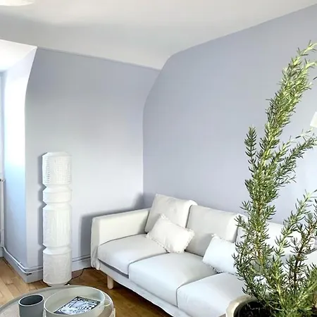 With 2 Bedrooms In With Wifi Apartment