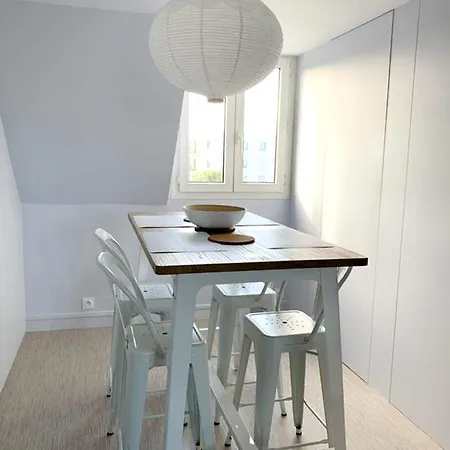 With 2 Bedrooms In With Wifi * Granville