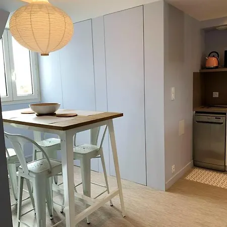 With 2 Bedrooms In With Wifi * Granville